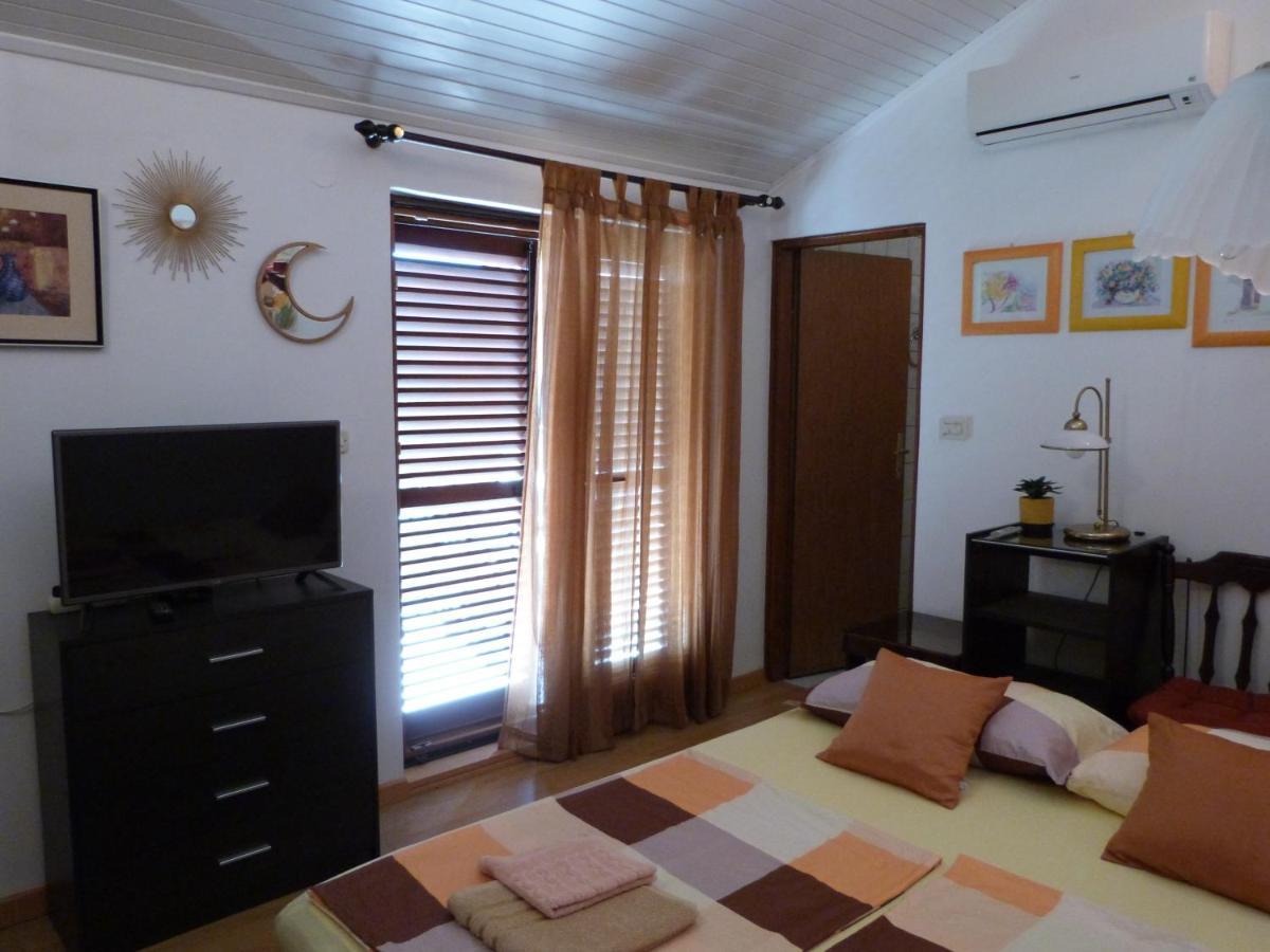 Apartments Eva Sukosan Luaran gambar